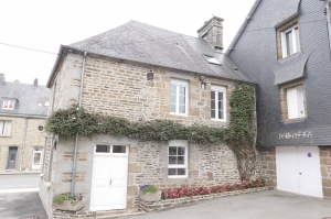 Ideal Holiday Home in Rural Village