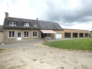 Detached Country House with Indoor Pool