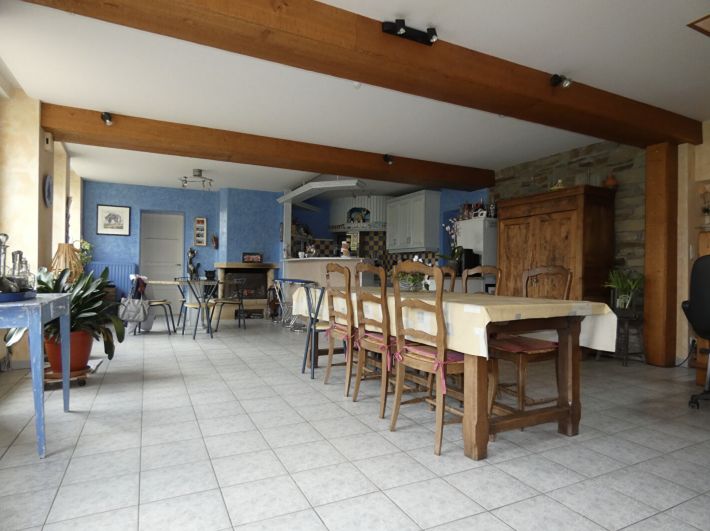 Detached Country House with Indoor Pool