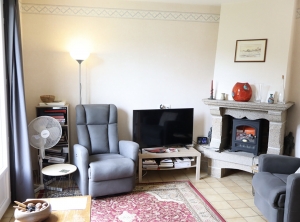 Modern Detached House with Garden