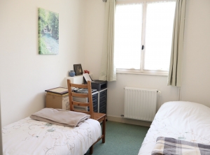 Modern Detached House with Garden