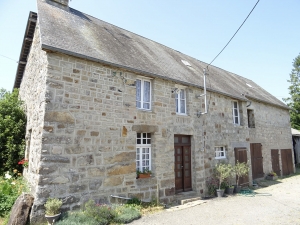 Huge Farm House for Further Renovation