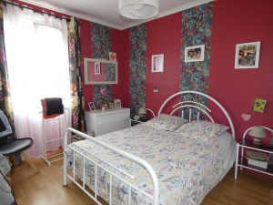 Lovely Detached Country House with Conservatory and Garden