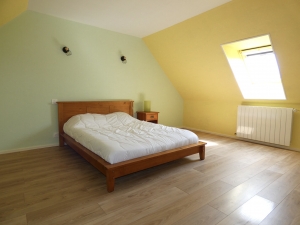 Lovely Detached Country House with Conservatory and Garden