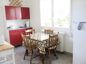 Detached House with Garden in Nice Location