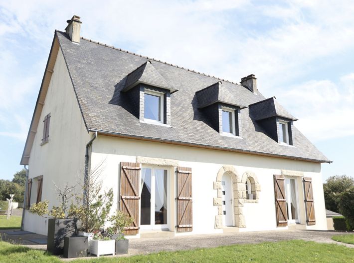 Detached House with Landscaped Garden