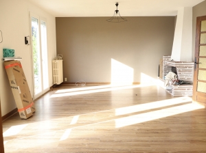 Detached House with Garden in Good Location