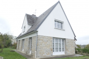 Detached House with Garden