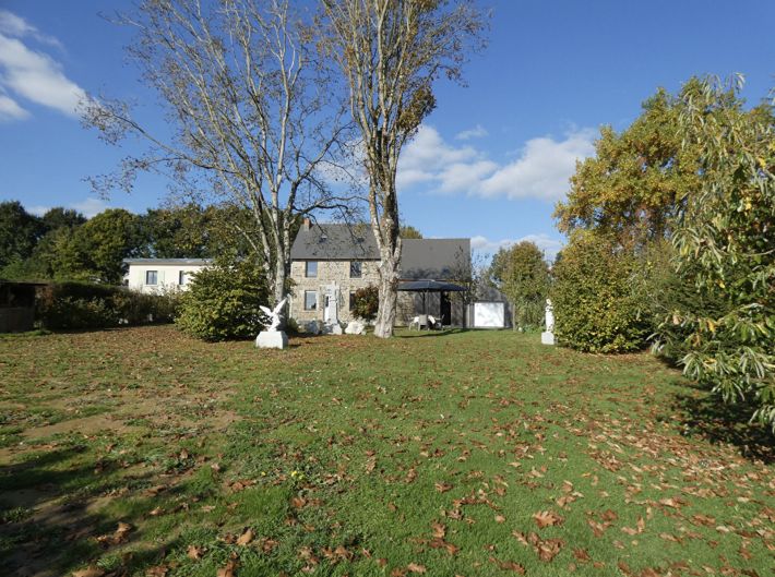 Lovely Detached Country House with Lovely Garden