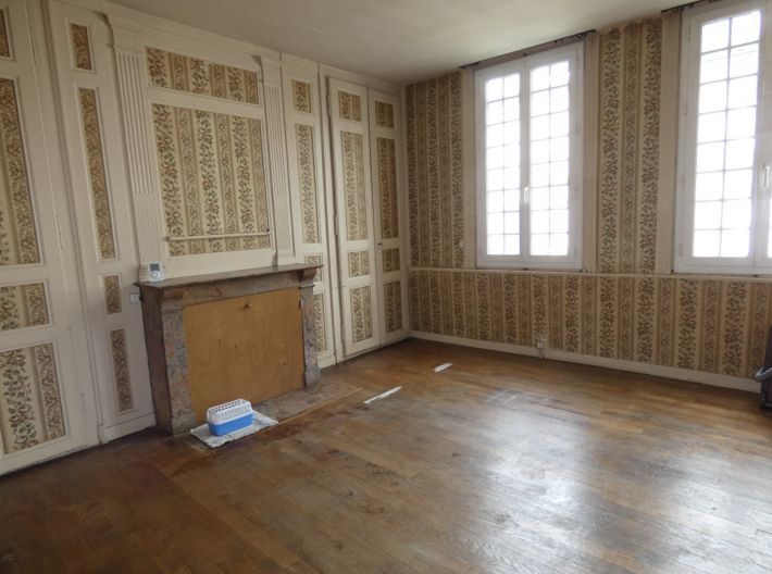 Town House with Neat Garden