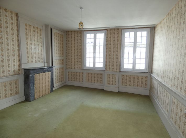 Town House with Neat Garden