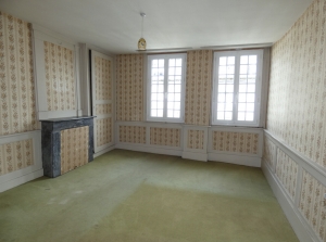 Town House with Neat Garden