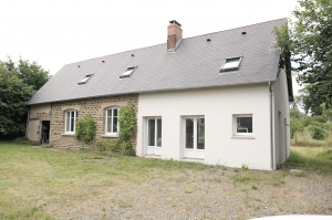 Detached Country House with Outbuilding