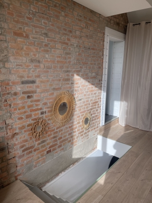 Detached Country House with Landscaped Garden