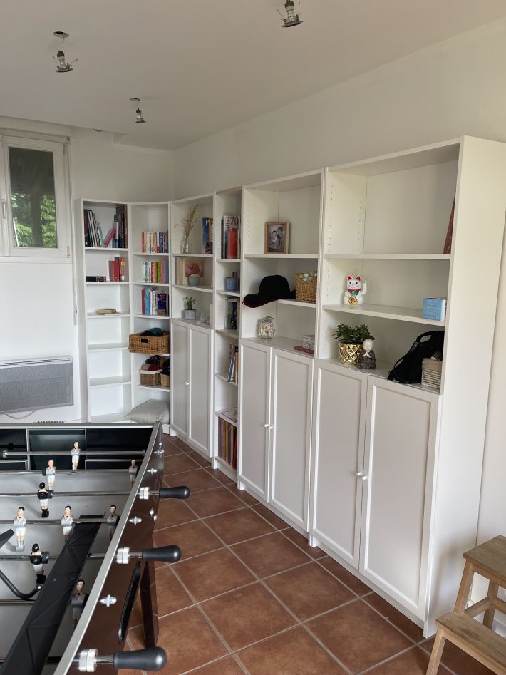 Detached Country House with Landscaped Garden