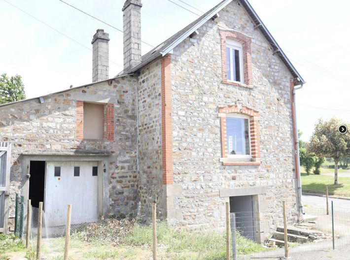 Detached House with Garden in Nice Location