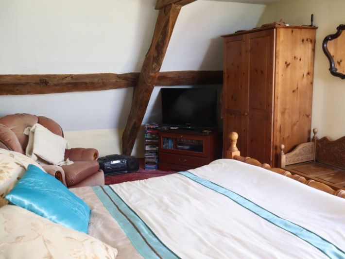 Detached Country House with Large Garden