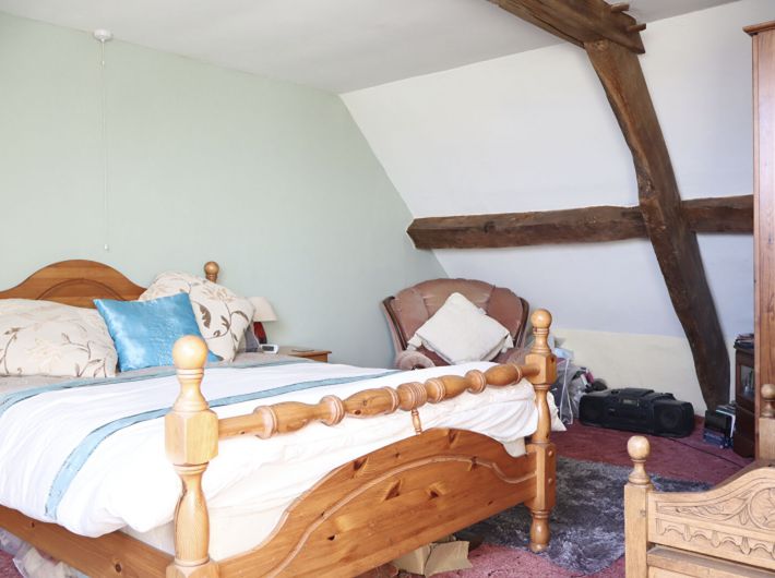 Detached Country House with Large Garden