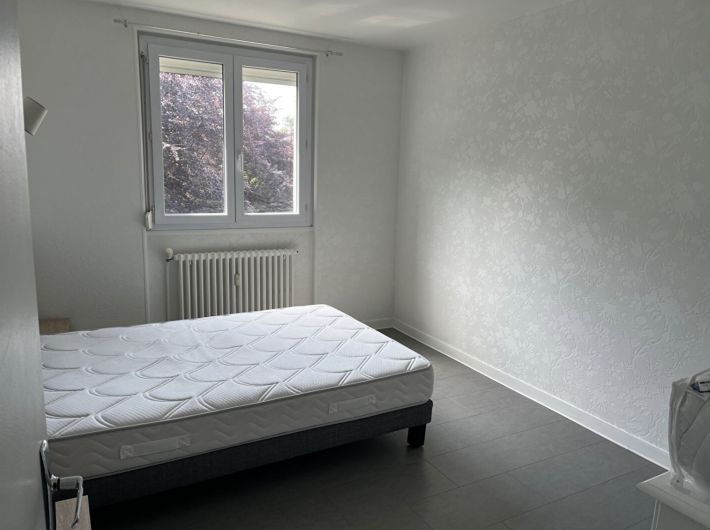 Forth Floor Apartment with Balcony