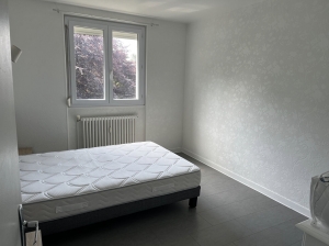 Forth Floor Apartment with Balcony