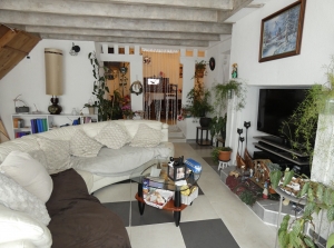 Traditional House with Garden