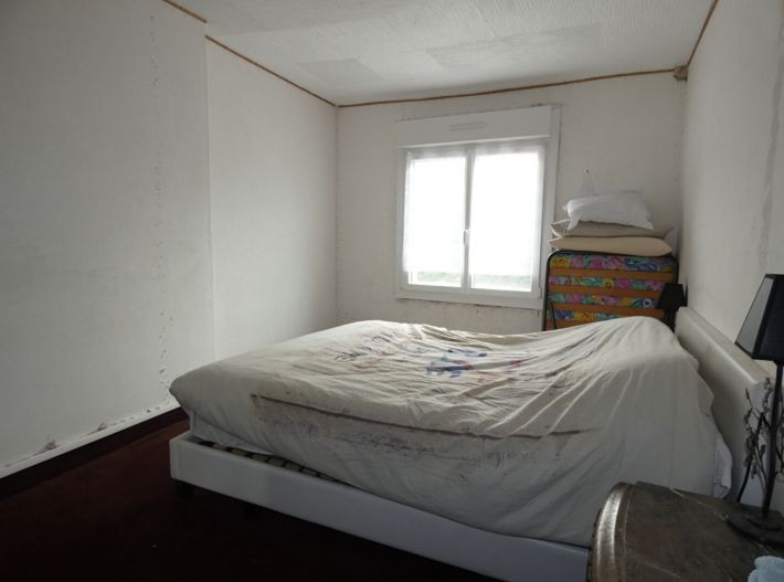 Traditional House with Garden