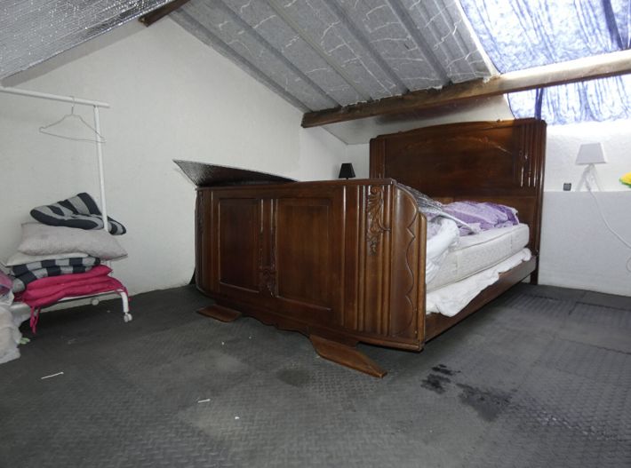 Traditional House with Garden