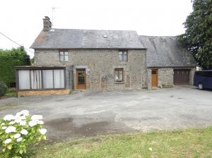 Detached Country House with Outbuilding