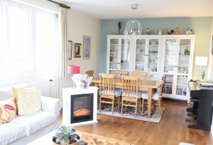 Detached House with Landscaped Garden