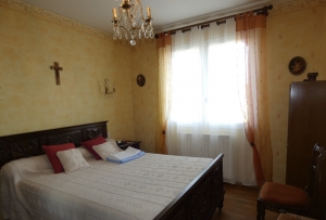 Detached House with Nice Garden