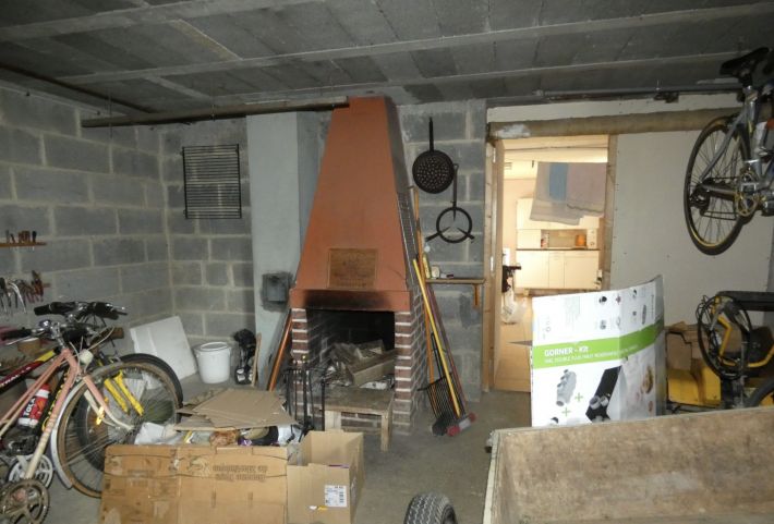 Detached House with Nice Garden