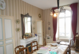 Manor House Style Property with Garden