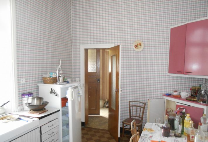 Manor House Style Property with Garden