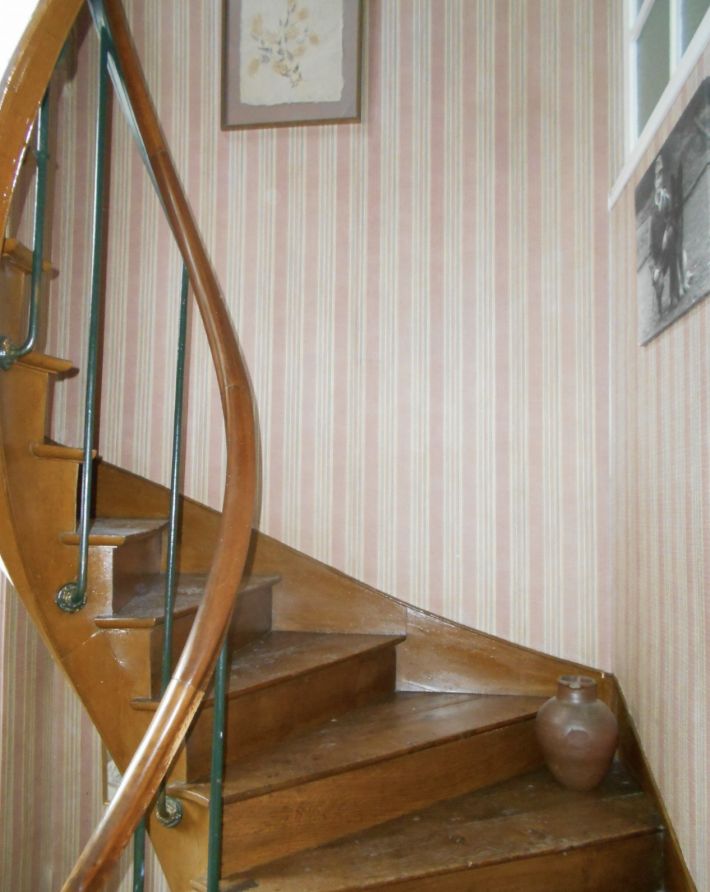 Manor House Style Property with Garden