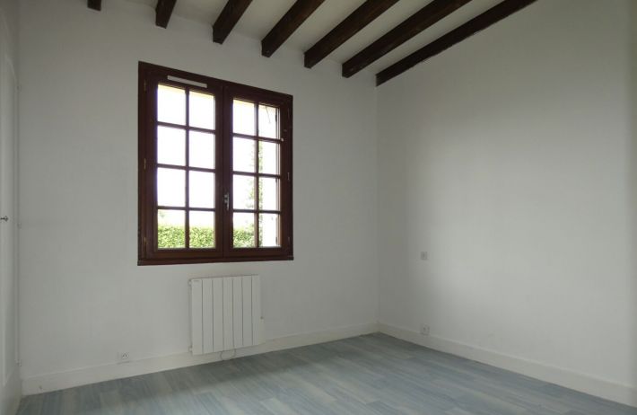 Detached House with Landscaped Garden