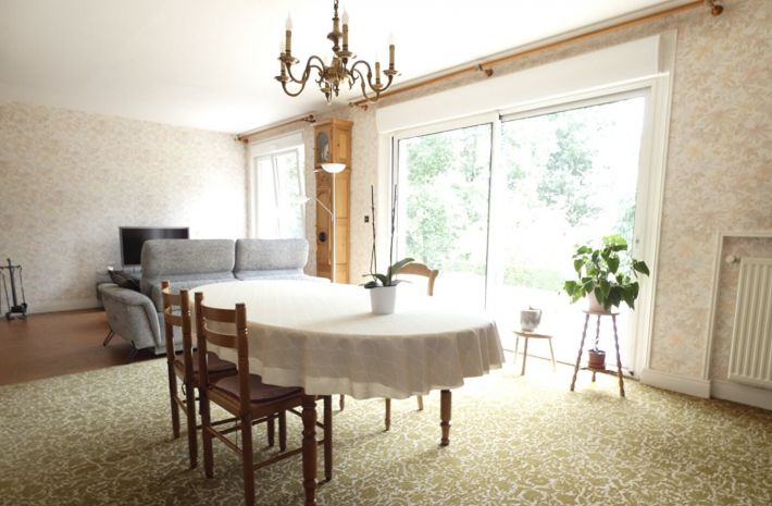 Detached House with Landscaped Garden