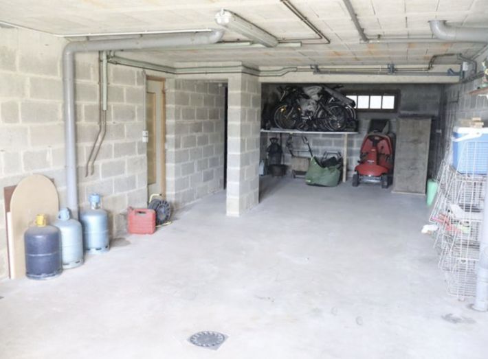 Detached House with Landscaped Garden