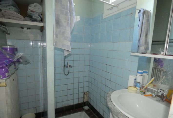 Traditional House with Nice Garden