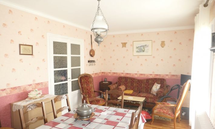 Semi-Detached House in Market Town