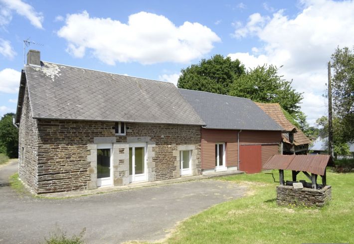 Detached Country House with Outbuildings