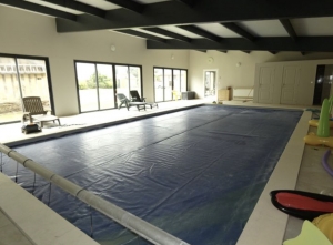 Detached Country House with Indoor Pool