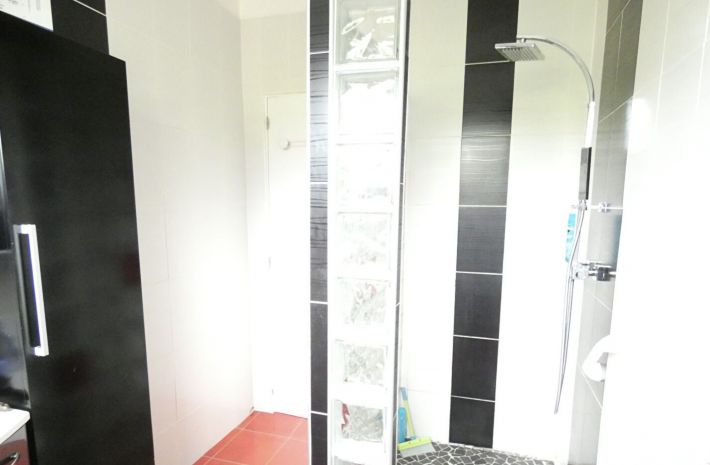 Detached House with Landscaped Garden