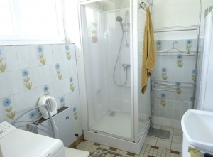 Semi-Detached House with Large Garden