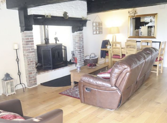 Detached Country House with Large Garden