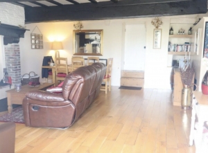 Detached Country House with Large Garden