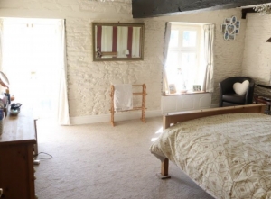 Detached Country House with Large Garden