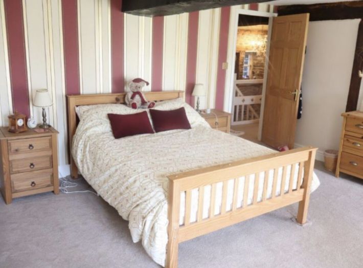 Detached Country House with Large Garden