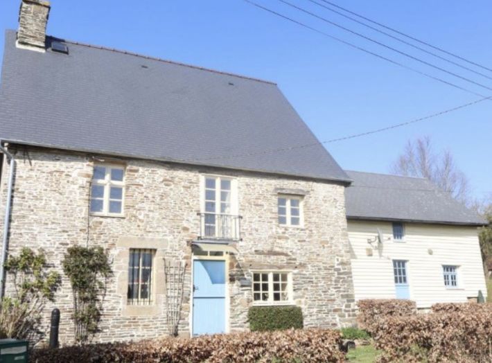 Detached Country House with Large Garden