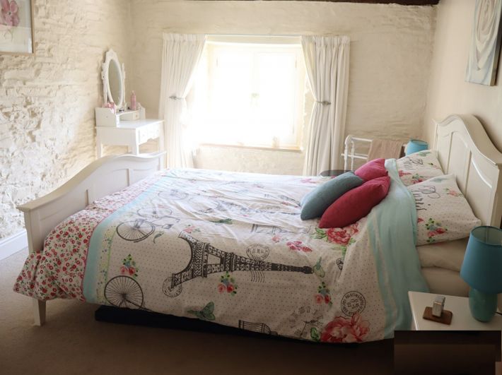 Detached Country House with Large Garden