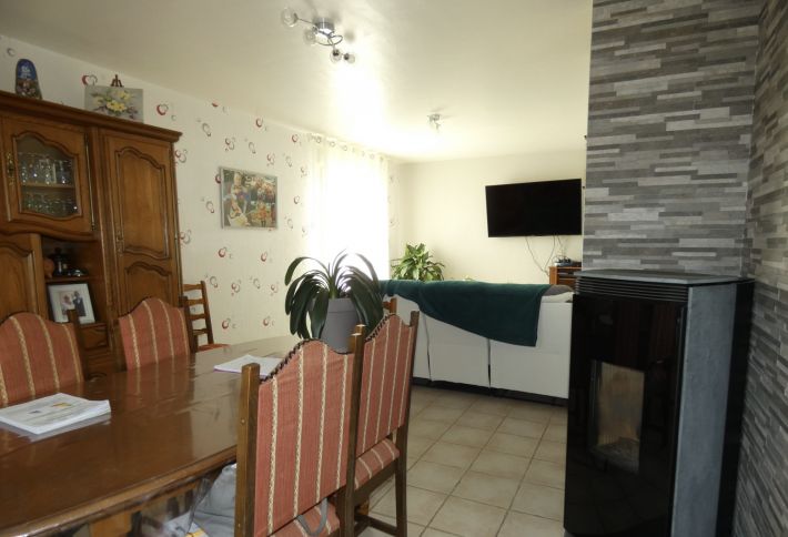 Detached House with Landscaped Garden